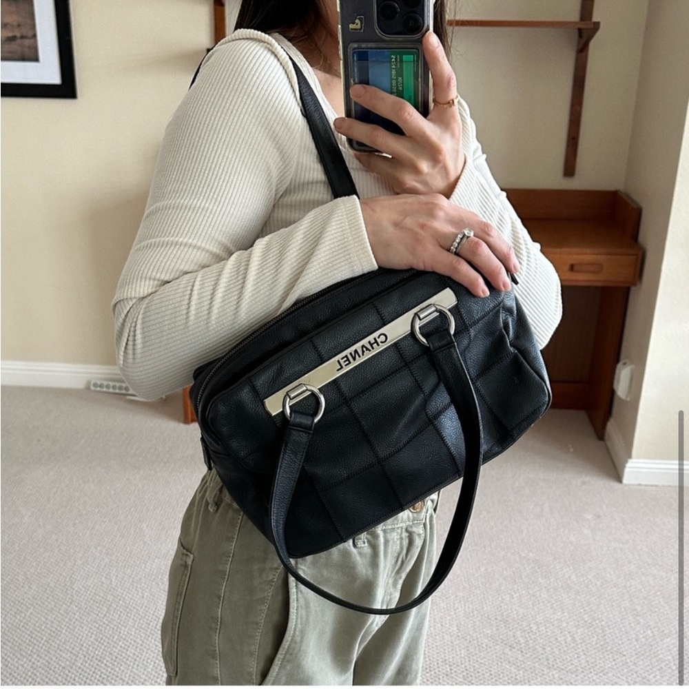 💯 Authentic Chanel Caviar Square Stitch bag